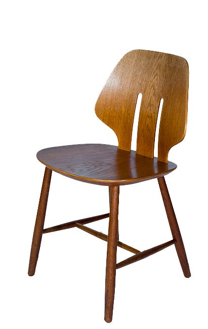 Scandinavian Modern Set of 4 Ejvind A. Johansson Chairs