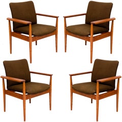 Vintage 2 Finn Juhl "Diplomat" Armchairs