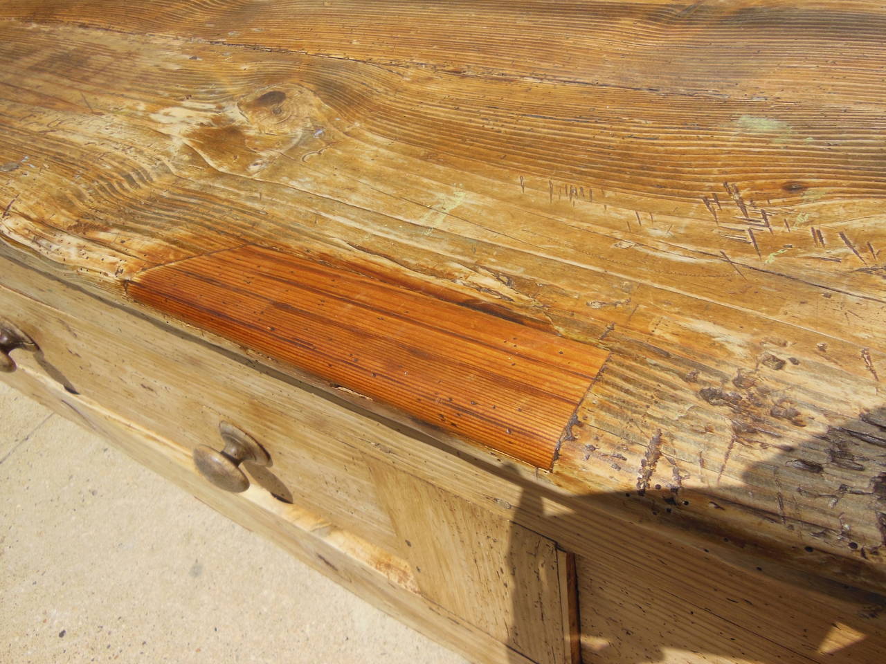 Huge Primitive English Pine Console with Drawers In Good Condition In Sag Harbor, NY