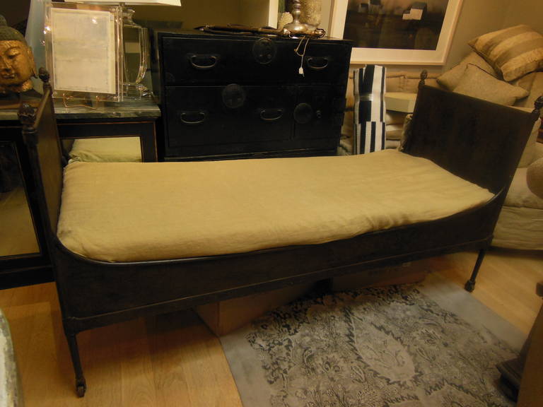 19th Century French Iron Daybed In Excellent Condition In Sag Harbor, NY