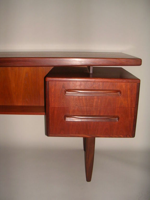 kofod larsen desk