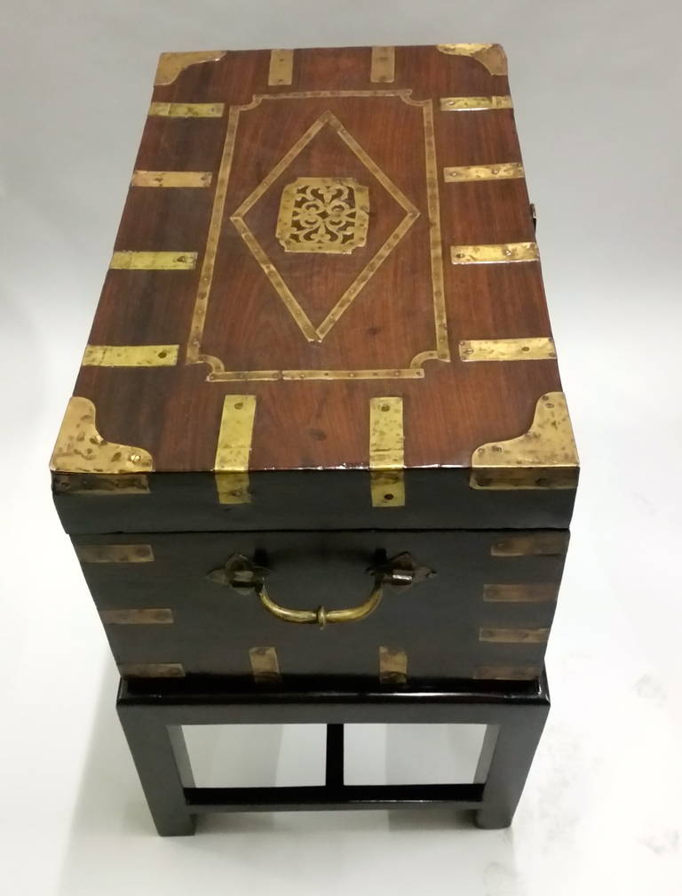 Large Anglo-Indian Brass Inlaid, Fitted Box or Side Table on Stand In Good Condition In New York, NY