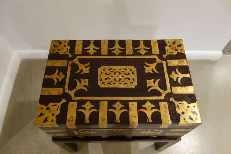 Anglo-Indian Brass & Rosewood Campaign Box/Side Table On Stand In Good Condition In New York, NY