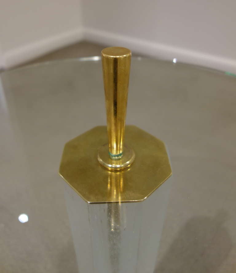 A MId-Century Italian Fluted Murano Glass Tripod Side/End Table In Excellent Condition In New York, NY