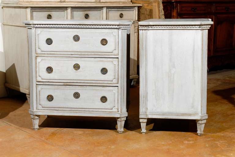 Wood Pair of 1810 Swedish Period Gustavian Three-Drawer Commode with Light Grey Paint
