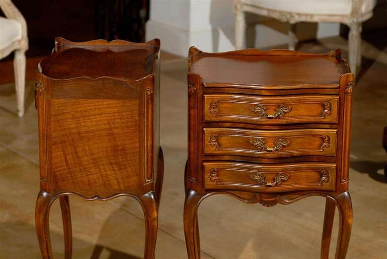 Pair of French Louis XV Style Walnut Bedside Tables with Drawers and Open Shelf In Good Condition In Atlanta, GA
