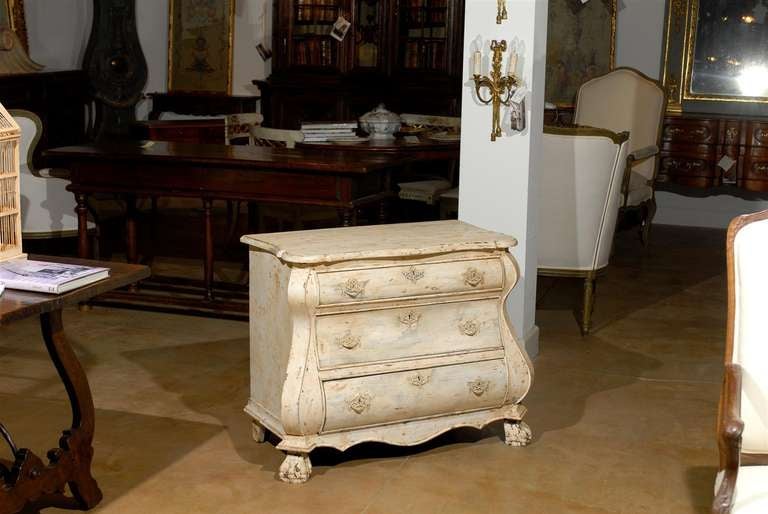 Dutch Baroque Style Painted Three-Drawer Bombé Commode from the 1890s In Good Condition In Atlanta, GA