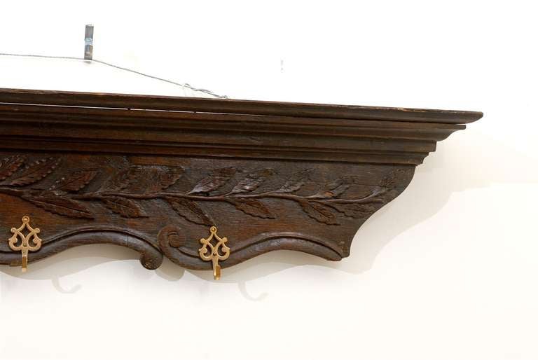 French 19th Century Wooden Rack with Carved Ribbon-Tied Quiver and Arrows For Sale 1