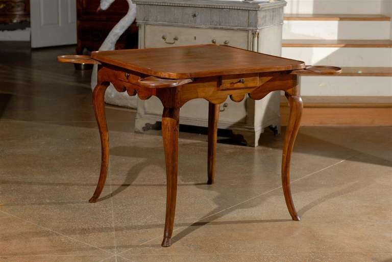 1770s French Period Louis XV Walnut Game Table with Pull-Outs and Drawers In Good Condition In Atlanta, GA