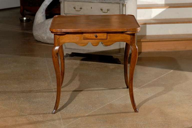 1770s French Period Louis XV Walnut Game Table with Pull-Outs and Drawers 5