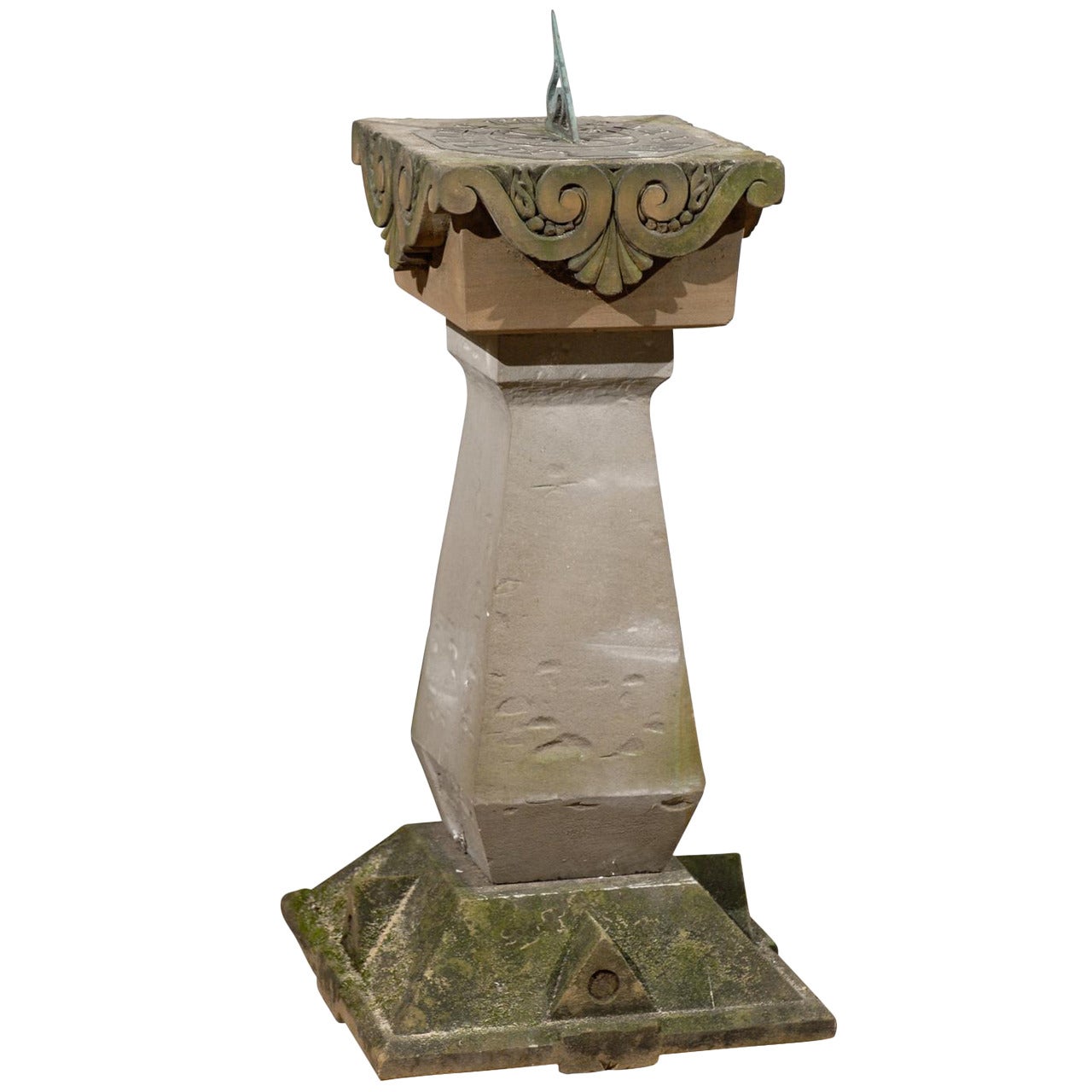 Sundial anglais de la fin du 19e siècle avec plateau en pierre calcaire sculptée et bronze