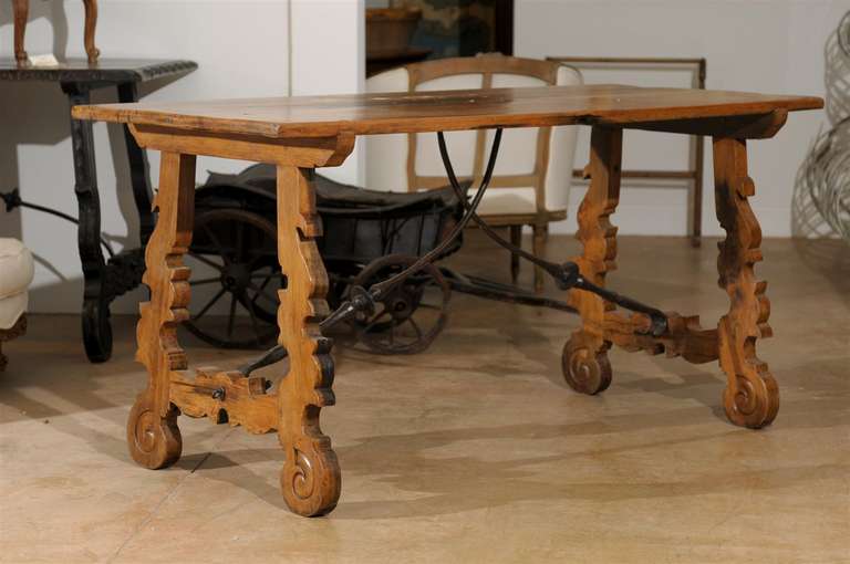 Baroque Style Spanish Carved Chestnut Fratino Sofa Table with Lyre-Shaped Legs