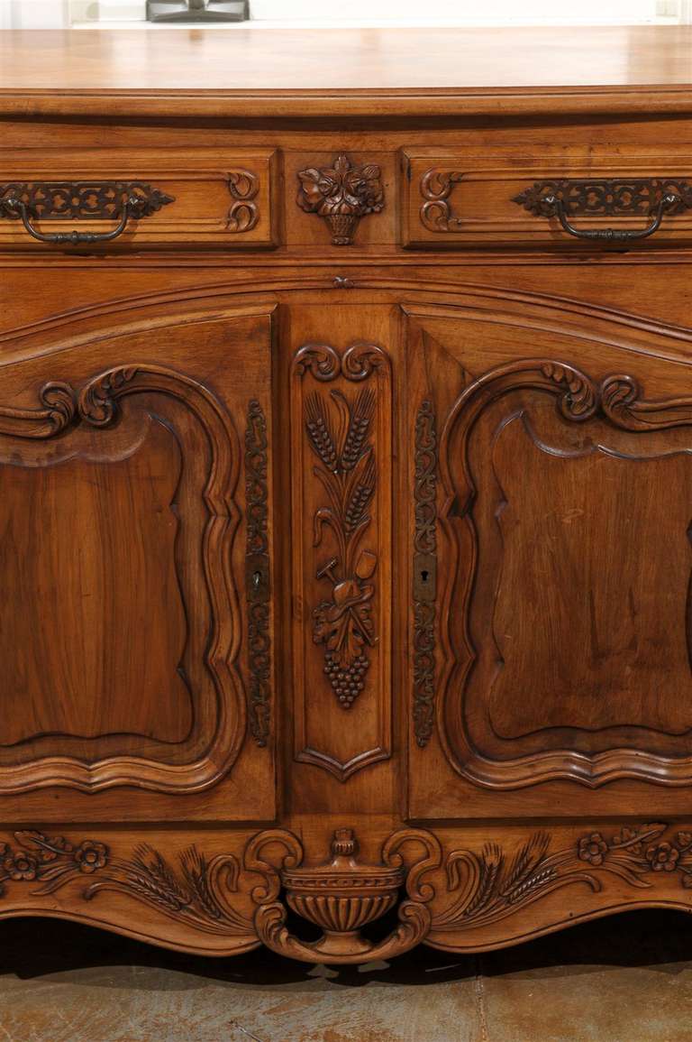 French Louis XV Style Walnut Enfilade with Four Doors and Drawers Parquetry Top 5