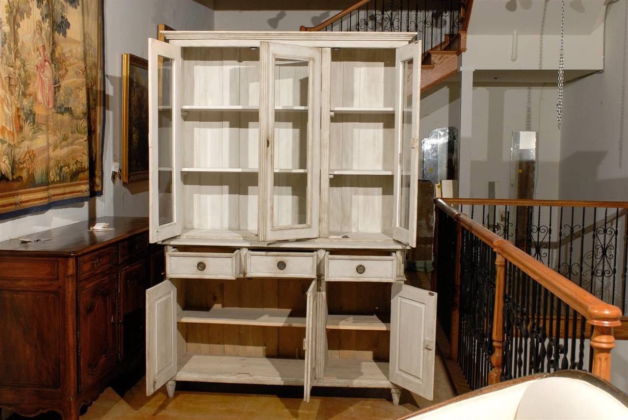 Swedish Neoclassical Style Cupboard from the Late 20th Century with Glass Doors 3