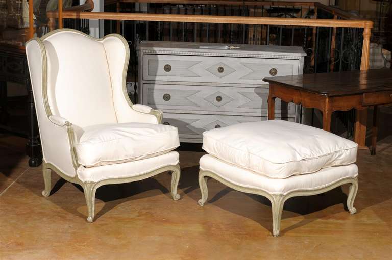 19th Century French Duchesse Brisee In Excellent Condition In Atlanta, GA