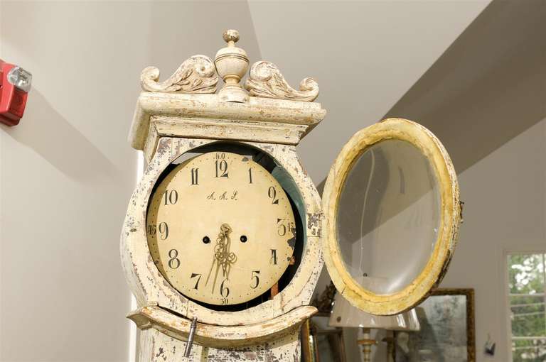 1820s Swedish Longcase Painted and Carved Mora Clock with Carved Crest 1