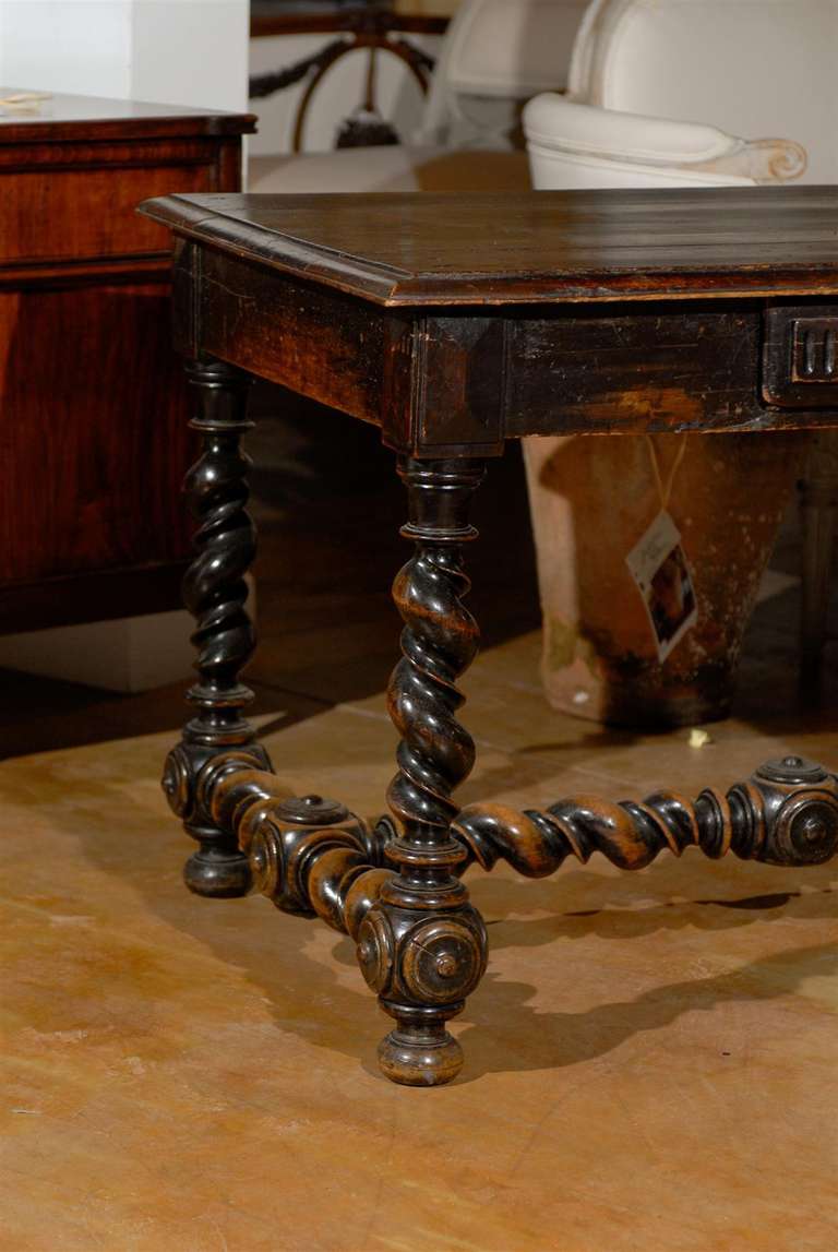 17th Century French Louis XIII Period Walnut Side Table with Barley-Twist Base For Sale 1