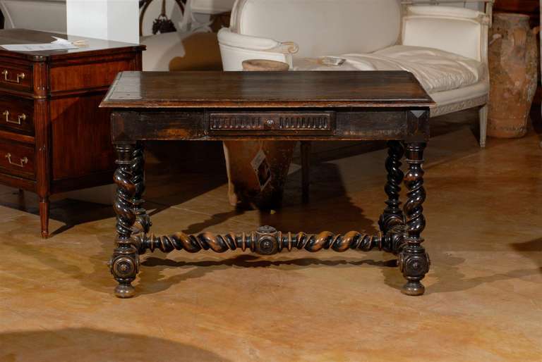 17th Century French Louis XIII Period Walnut Side Table with Barley-Twist Base In Good Condition For Sale In Atlanta, GA