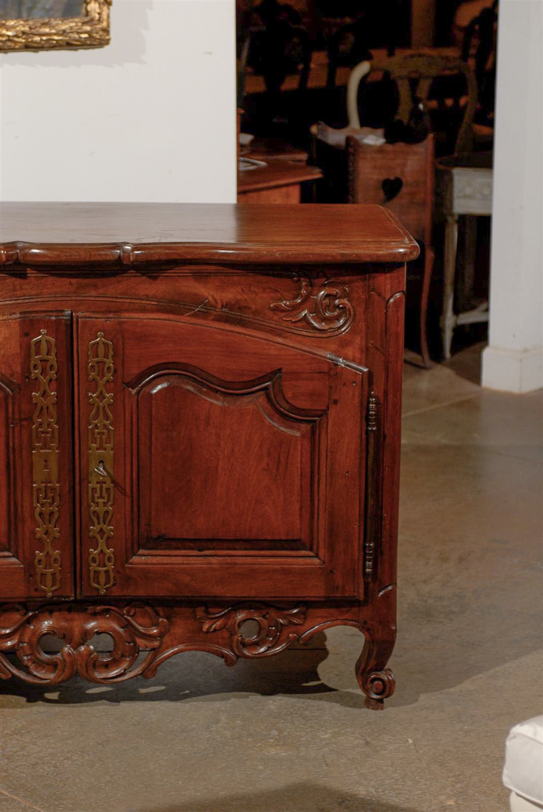Period Regence French 1720s Walnut Two-Door Buffet with Carved and Pierced Skirt For Sale 1