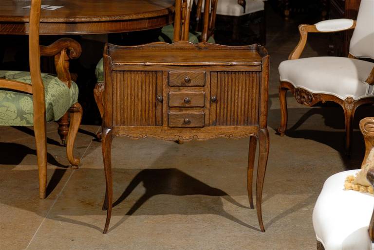 19th Century French Oak Table De Chevet with Sliding-Door Cabinets and Three Drawers, 1890s For Sale