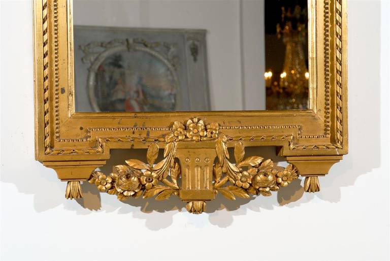 18th Century Swedish Gustavian Period Giltwood Mirror, circa 1780 with Ribbon-Carved Crest For Sale