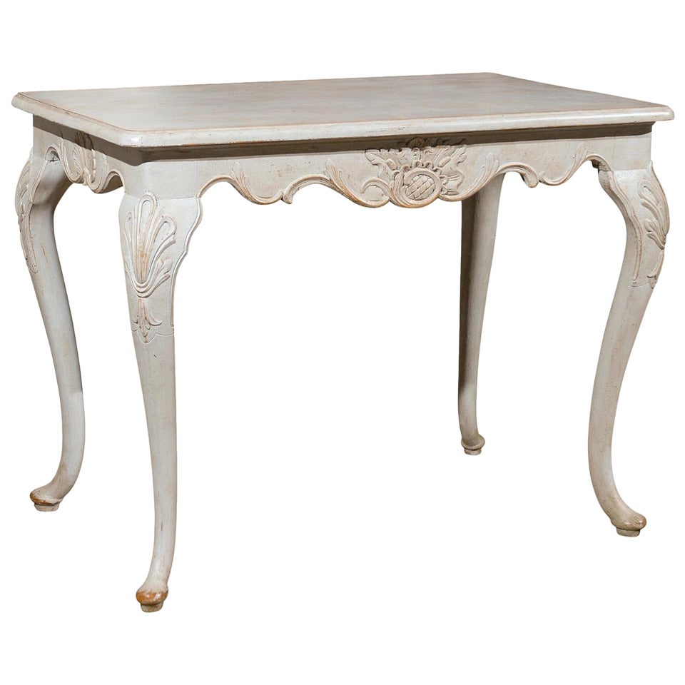 Swedish Rococo Revival Painted Wood Side Table with Scalloped Apron, circa 1890 For Sale