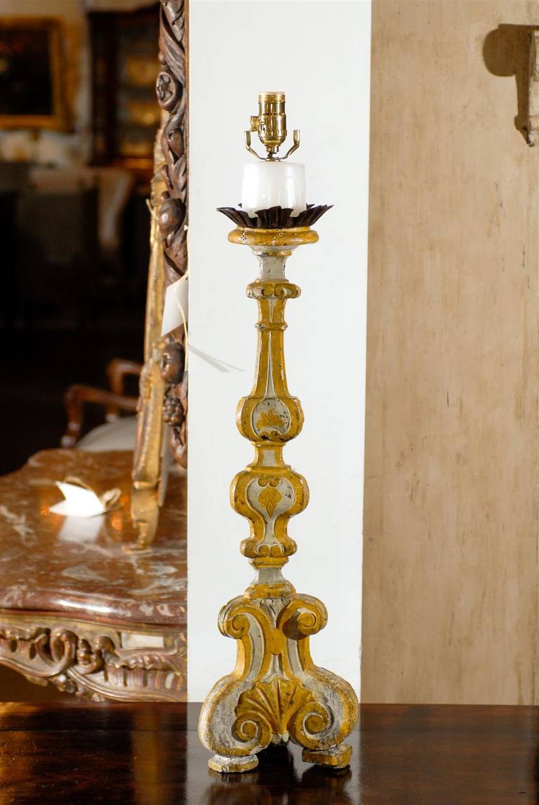 19th Century French Baroque Style 1870s Carved, Painted and Parcel-Gilt Candlestick Lamp For Sale