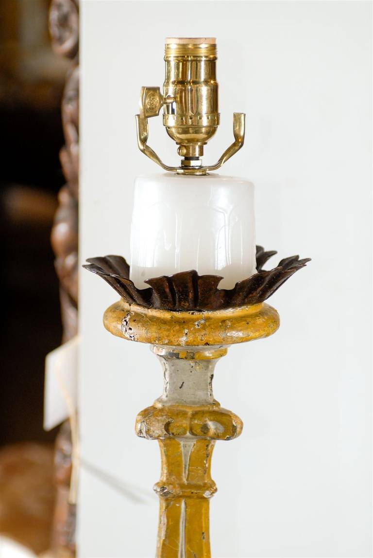 French Baroque Style 1870s Carved, Painted and Parcel-Gilt Candlestick Lamp For Sale 1