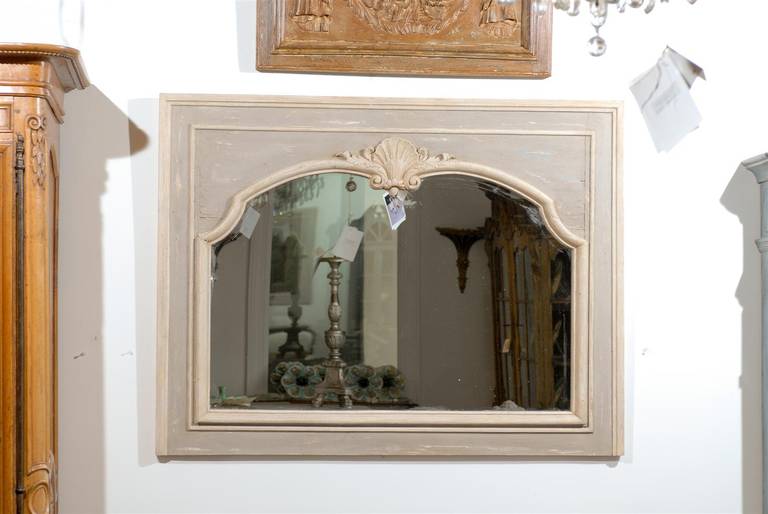 19th Century Pair of French Louis XV Style 1890s Painted Wood Horizontal Shell-Carved Mirrors For Sale