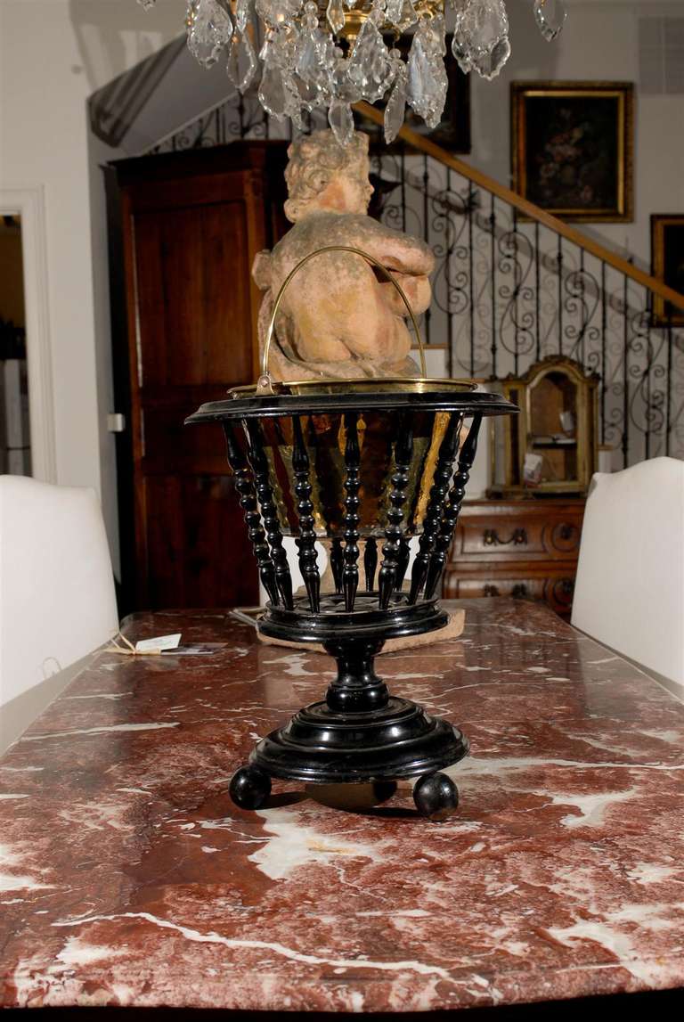 Dutch 1840s Ebonized Wood Jardinière with Brass Liner and Turned Spindles In Good Condition For Sale In Atlanta, GA