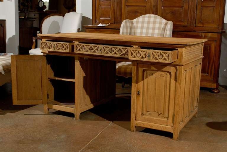 Gothic Revival English Desk of Bleached Oak with Linenfold Motifs, circa 1830 For Sale 3