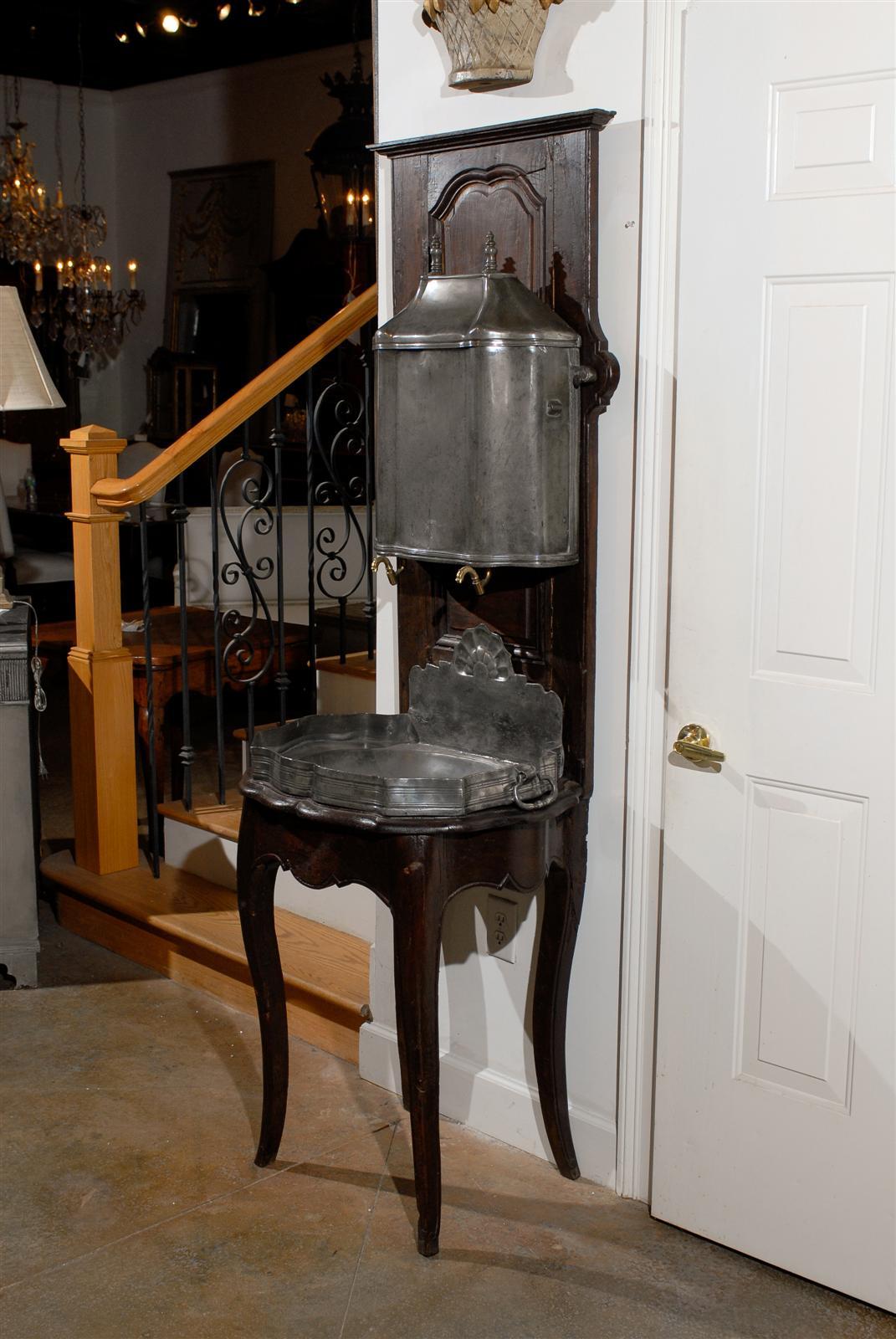 French Restauration, 1830s, Pewter Two-Part Lavabo Mounted on Walnut Stand 4