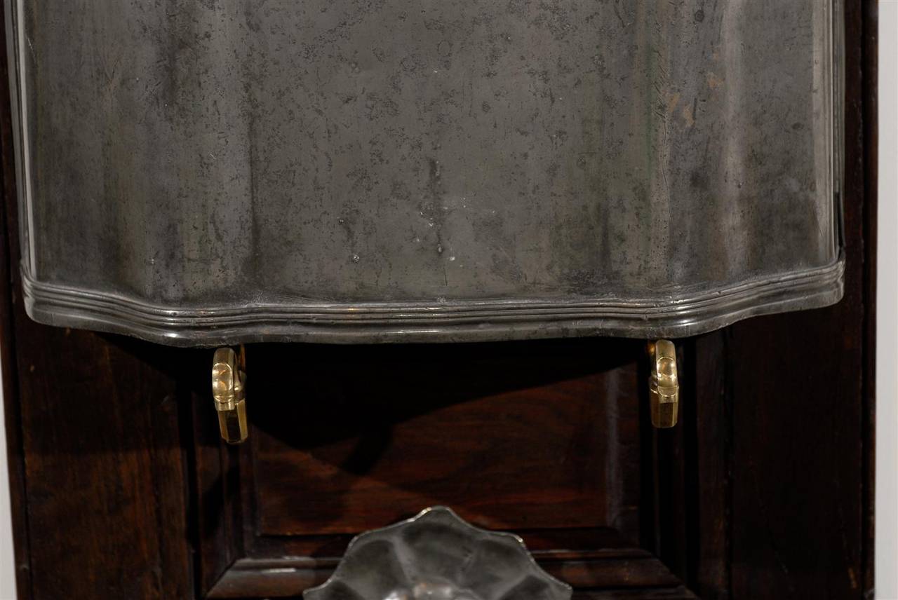 French Restauration, 1830s, Pewter Two-Part Lavabo Mounted on Walnut Stand 2