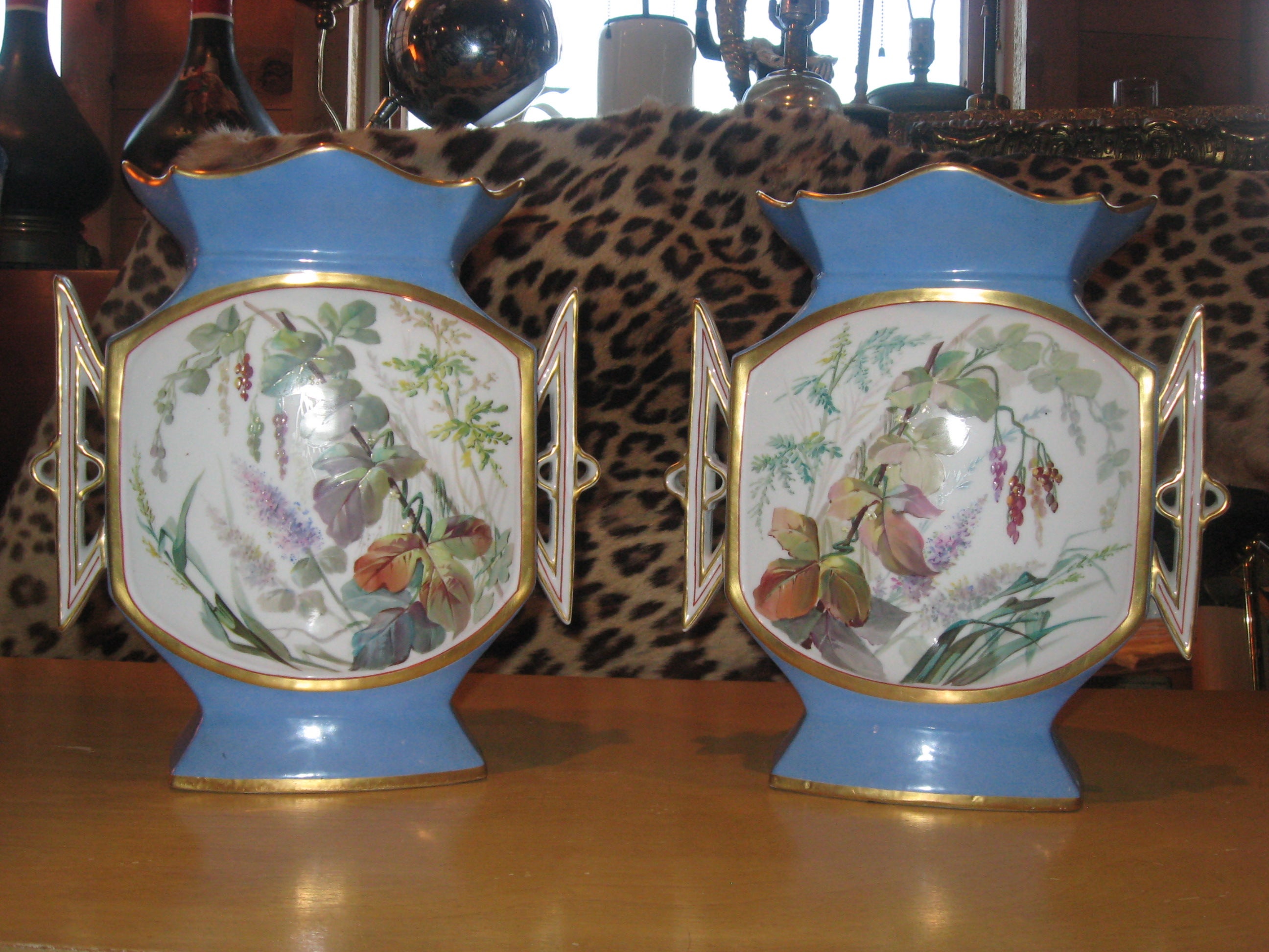 Pair of Continental Porcelain Vases, 19th Century For Sale