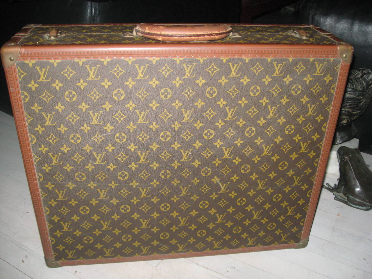 Louis Vuitton Vintage Suitcase with Hangers In Excellent Condition In Water Mill, NY