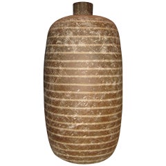 Vase en poterie "Okot" de Claude Conover