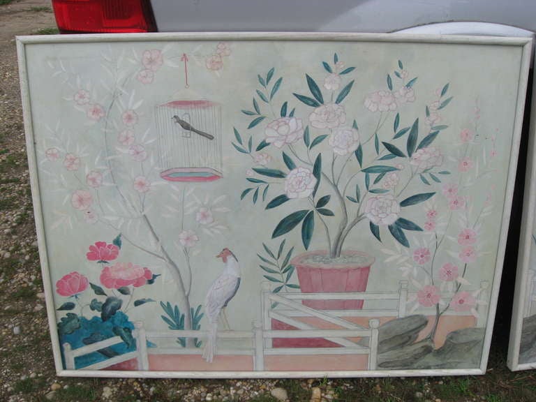 Nature morte murale à l'huile avec des oiseaux dans un cadre en bois. Une paire vendue séparément.