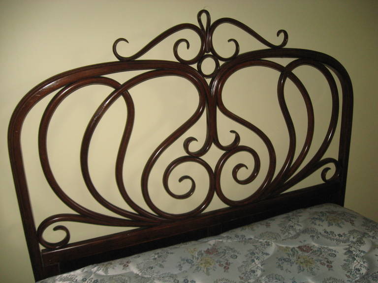 XIXe siècle Lit Thonet du 19e siècle