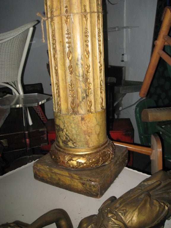 Giltwood Italian Column/Pedestal with Faux Marble Finish