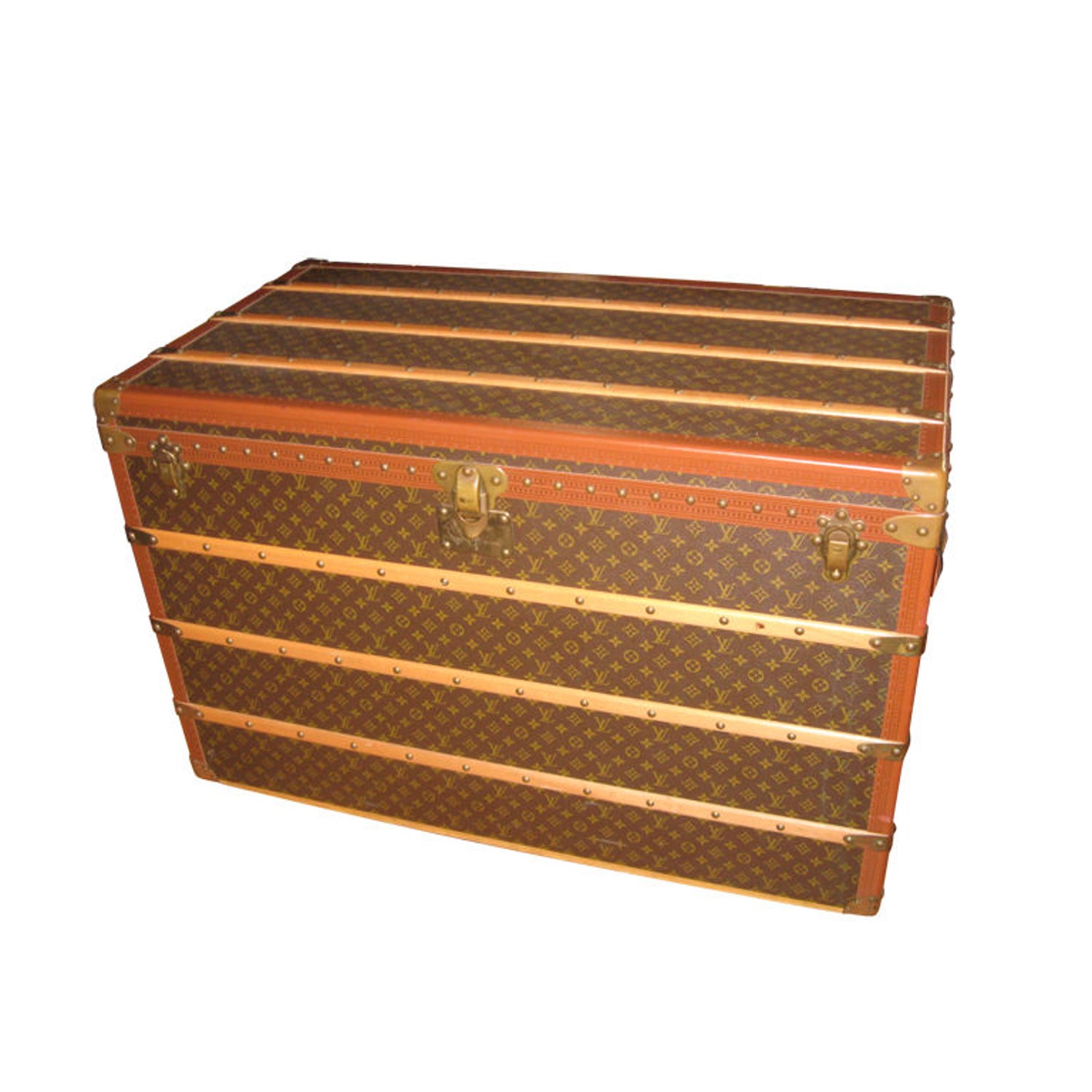 Lot - LOUIS VUITTON STEAMER TRUNK Exterior with all over LV monogram with  beechwood slats, brass lock and handles and hardware.Interior fi