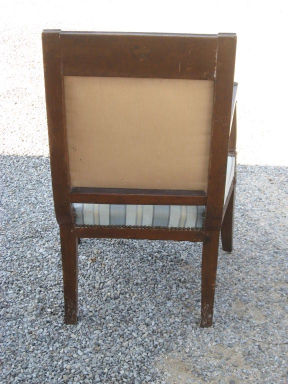 Sculpté à la main Pr.de la période  Fauteuils peints Directoire en vente