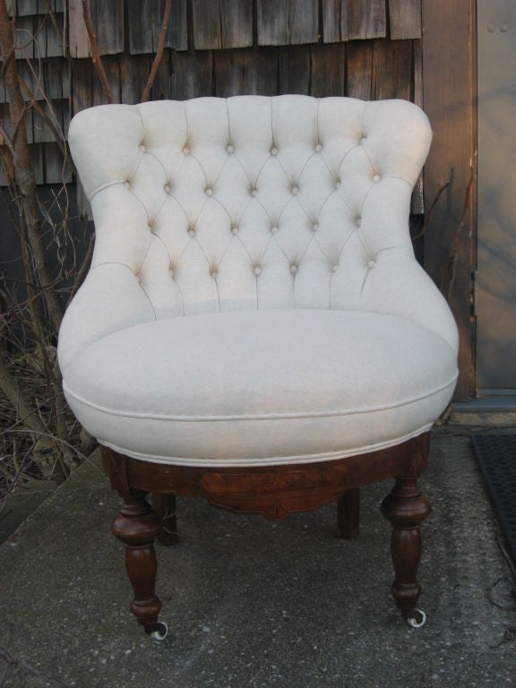 napoleon hooded chair