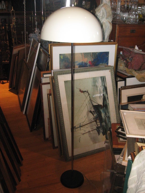 Mid-Century Pair of Standing Floor Lamps Attributed to Magistrettiaa In Excellent Condition For Sale In Water Mill, NY
