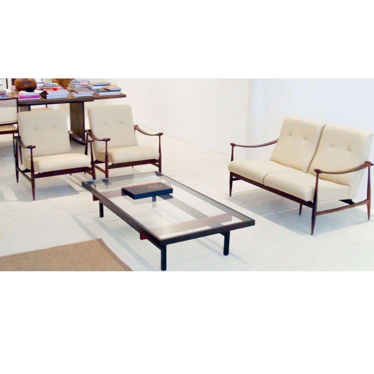 Duas Cores Coffee Table by Branco & Preto For Sale 1