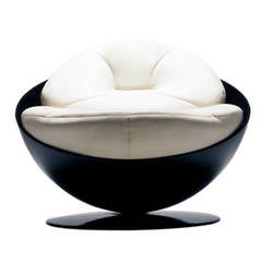 Esfera Chair by Ricardo Fasanello