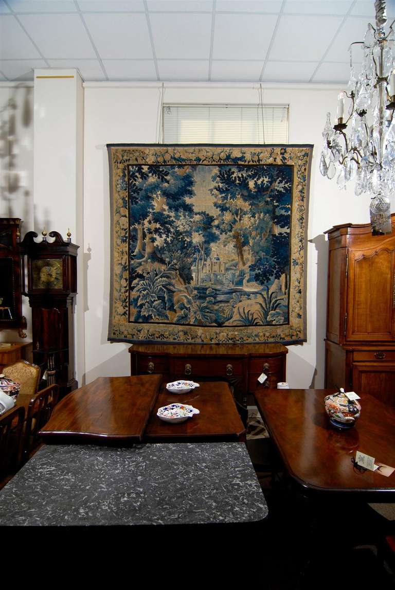 18th Century French Aubusson Tapestry Depicting a Castle In Good Condition In Atlanta, GA