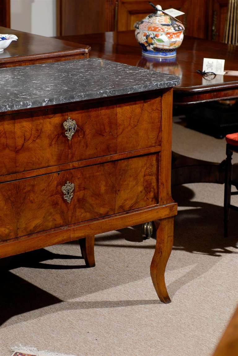 Early 19th Century Baltic Region Walnut Commode with Marble Top 2