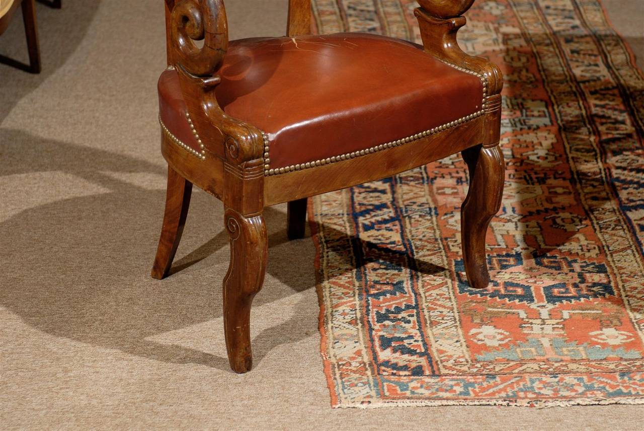 Early 19th Century French Restoration Period Walnut Desk Chair with Leather Seat 4