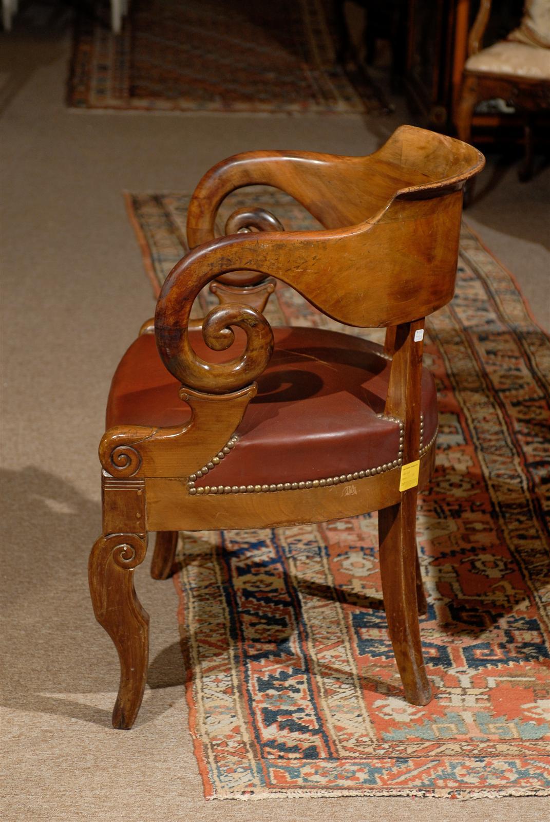 Early 19th Century French Restoration Period Walnut Desk Chair with Leather Seat 1