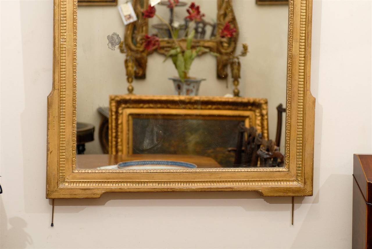 Großer französischer Louis XVI-Giltwood-Spiegel im Angebot 1